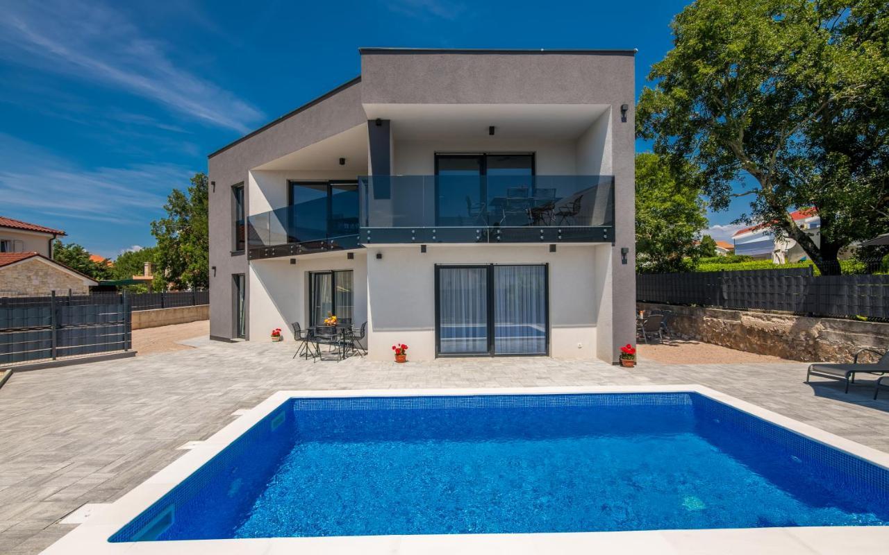 Apartments Villa "Aurea" With Pool Krk Town Exterior foto