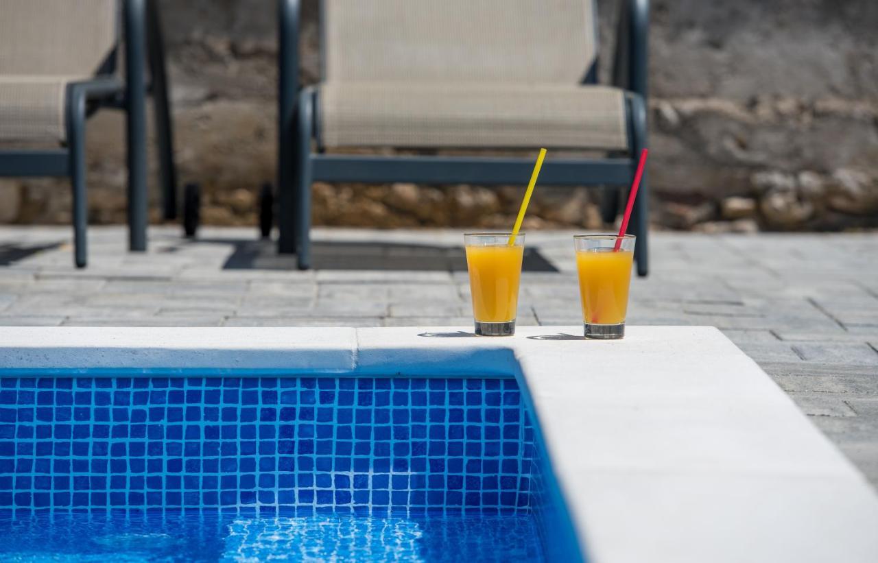 Apartments Villa "Aurea" With Pool Krk Town Exterior foto