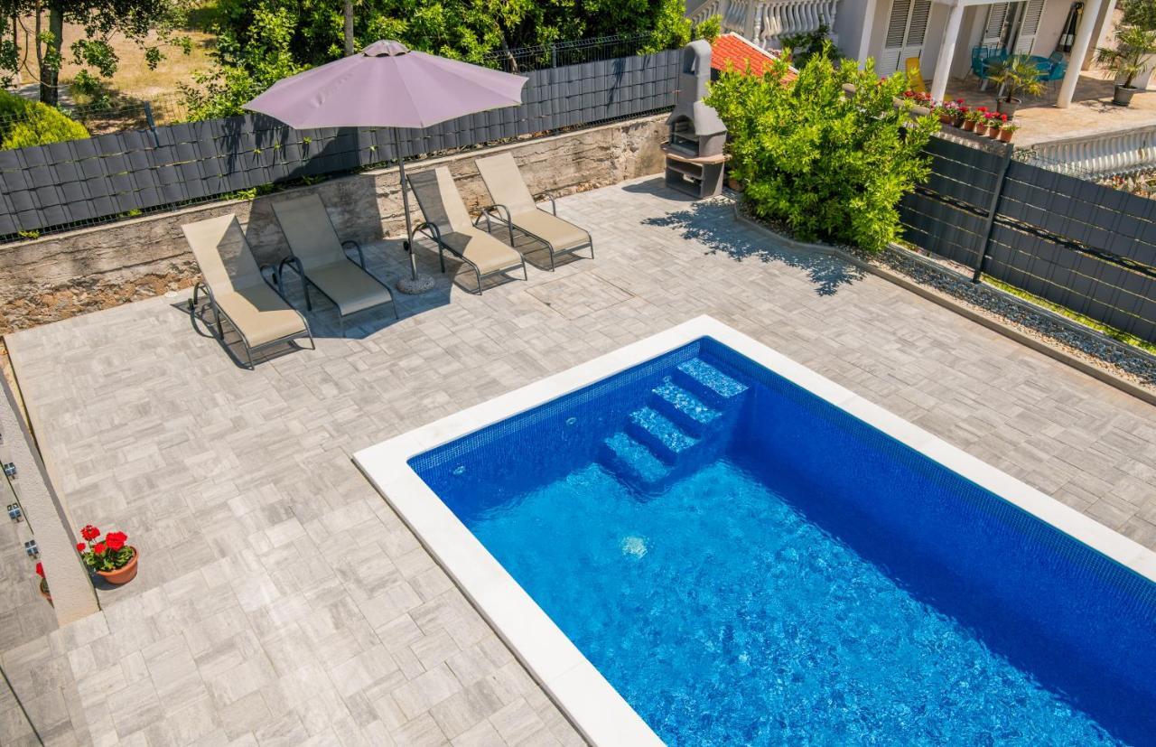 Apartments Villa "Aurea" With Pool Krk Town Exterior foto