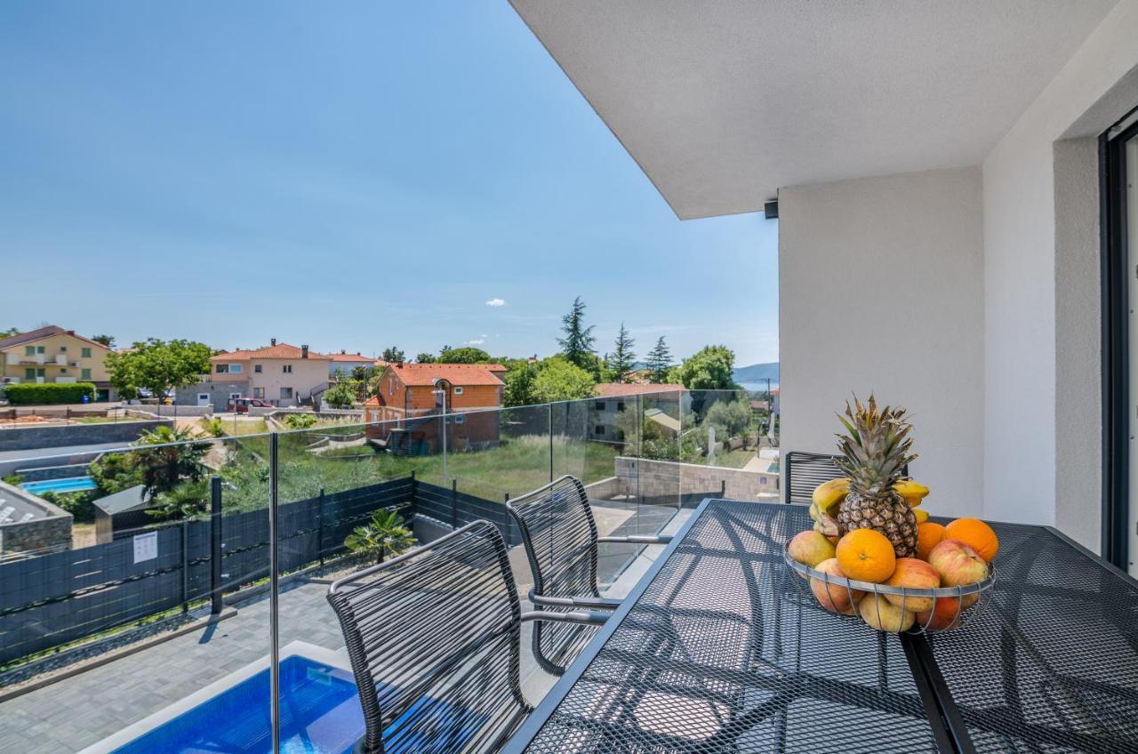Apartments Villa "Aurea" With Pool Krk Town Exterior foto