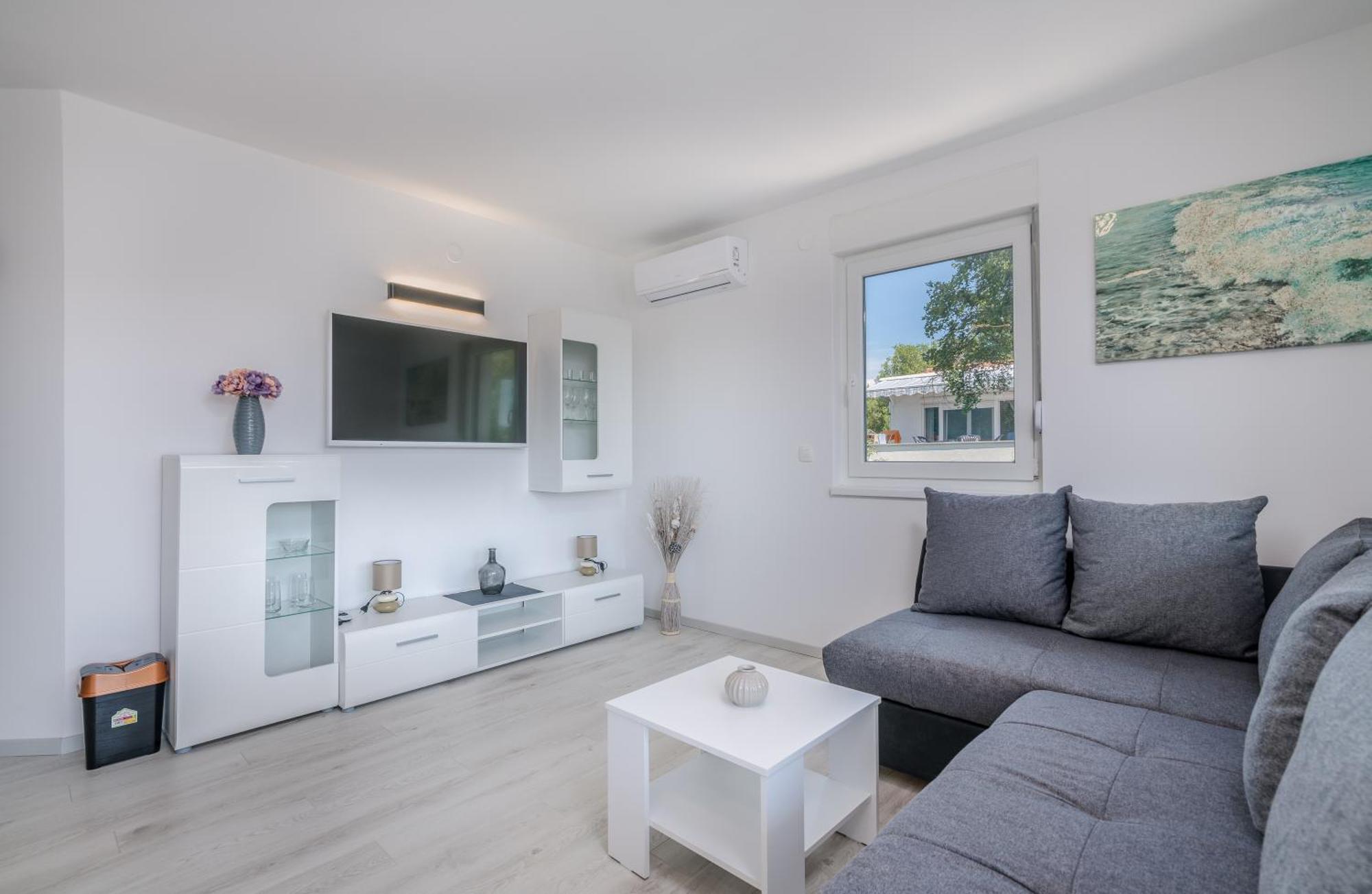 Apartments Villa "Aurea" With Pool Krk Town Quarto foto